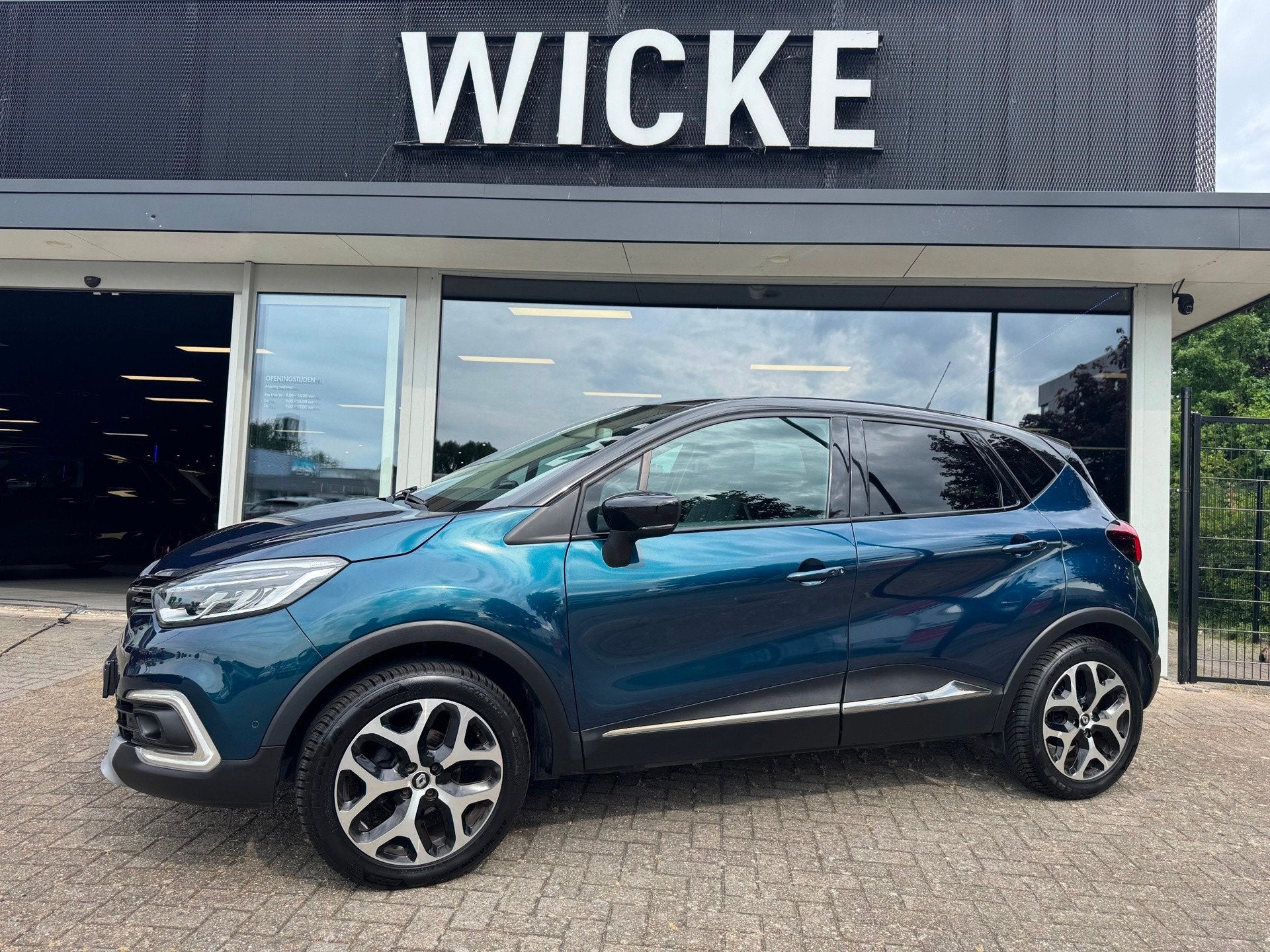 Renault Captur 0.9 TCe Intens Navigatie Clima Cruise control, Voorwielaandrijving, 898 cc, Stof, Gebruikt