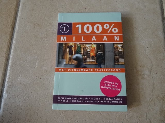 time to momo 100% Milaan reisgids, Boeken, Reisgidsen, Overige merken, Europa, Ophalen of Verzenden, Zo goed als nieuw