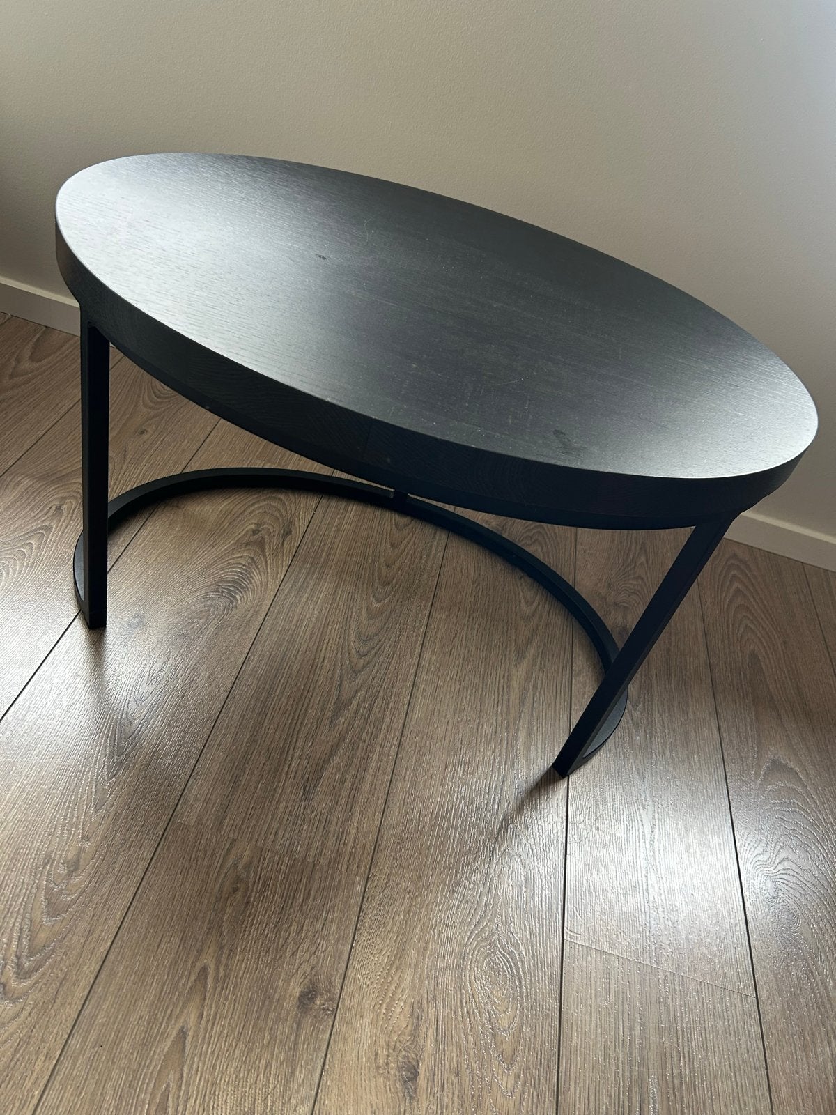 Zwarte salontafel van Sanders Wonen (71x52x43cm), Huis en Inrichting, Tafels | Salontafels, Ophalen, Gebruikt, 50 tot 100 cm, Ovaal