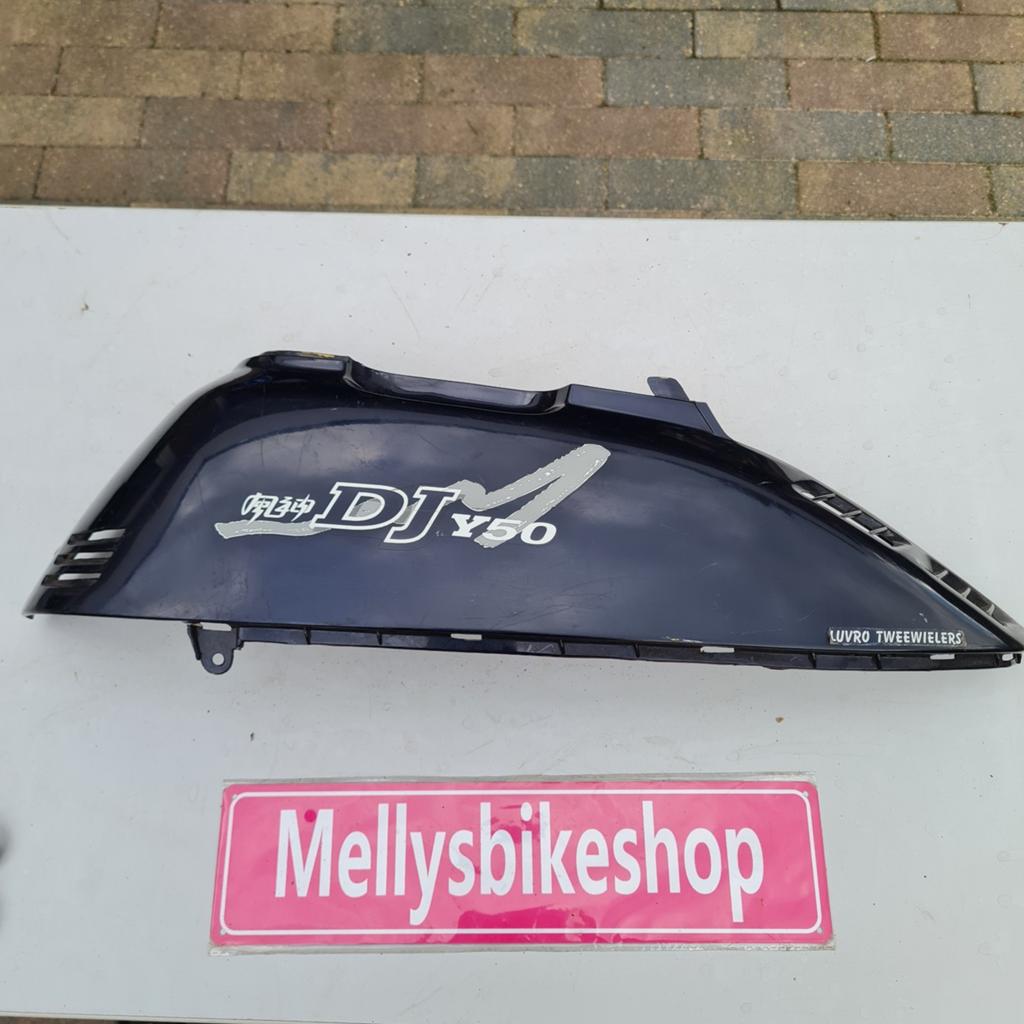 Kymco dj50 rechter achter zijkap blauw metallic, Ophalen of Verzenden, Kymco, Info@kymco.nl, Nl