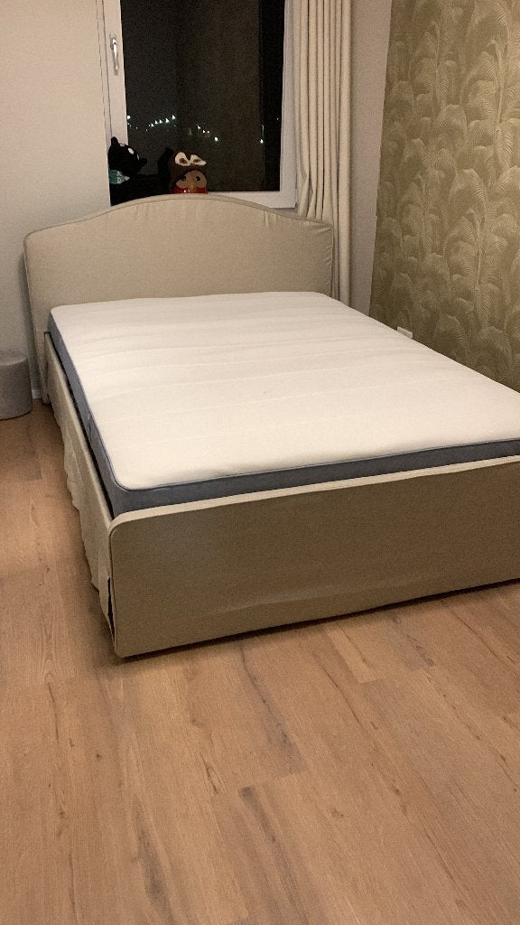 Bed 140x200, Ophalen, Wit, 140 cm, Zo goed als nieuw