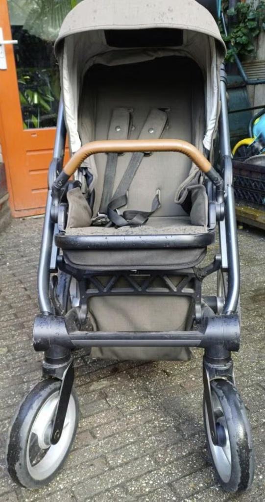 Kinderwagen Mutsy + reiswieg, Kinderen en Baby's, Kinderwagens en Combinaties, Ophalen, Zo goed als nieuw, Combiwagen, Mutsy