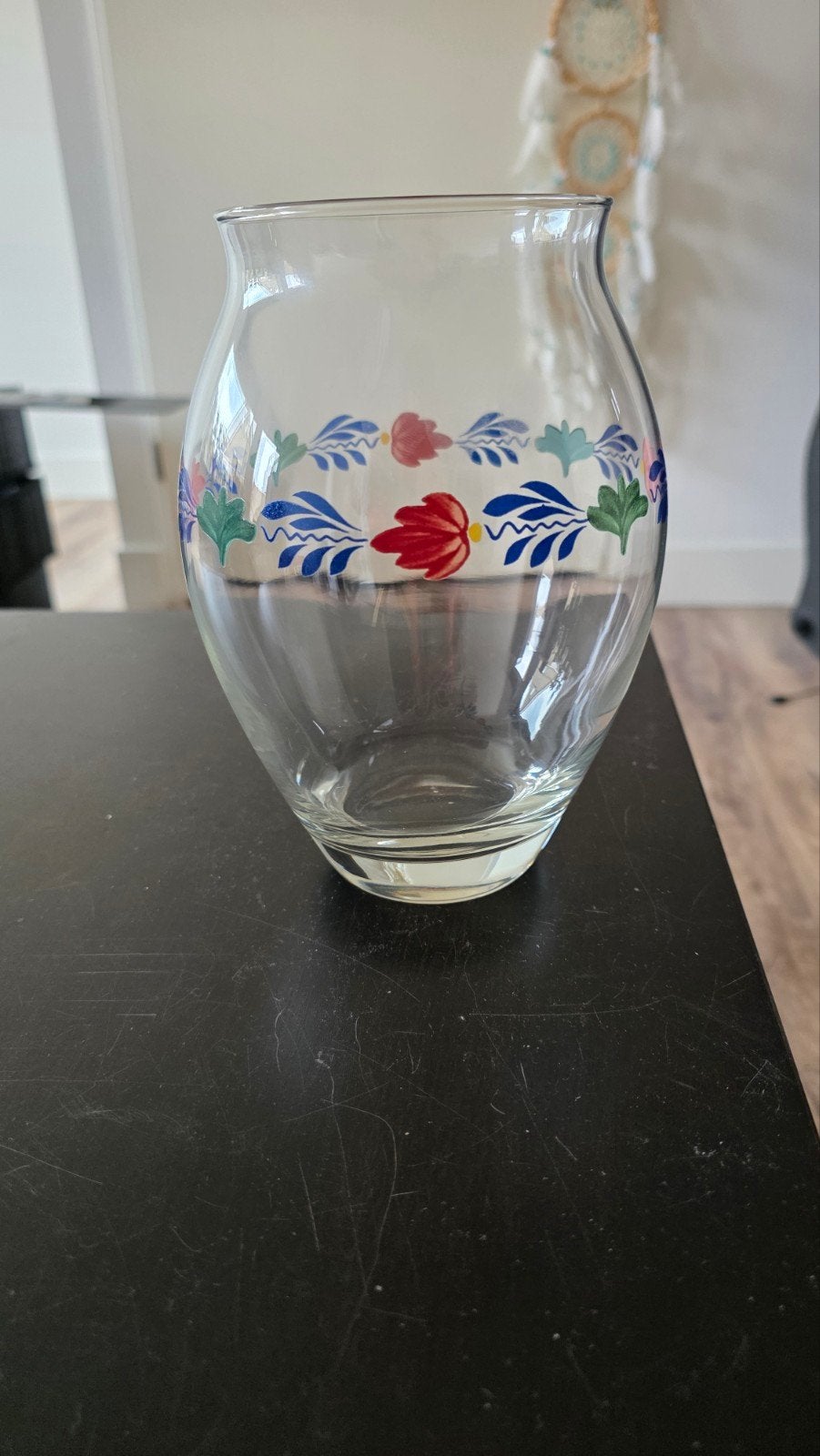 Prachtige glazen Boerenbont vaas – Origineel bloemmotief, Ophalen of Verzenden, Zo goed als nieuw, Blauw, Glas