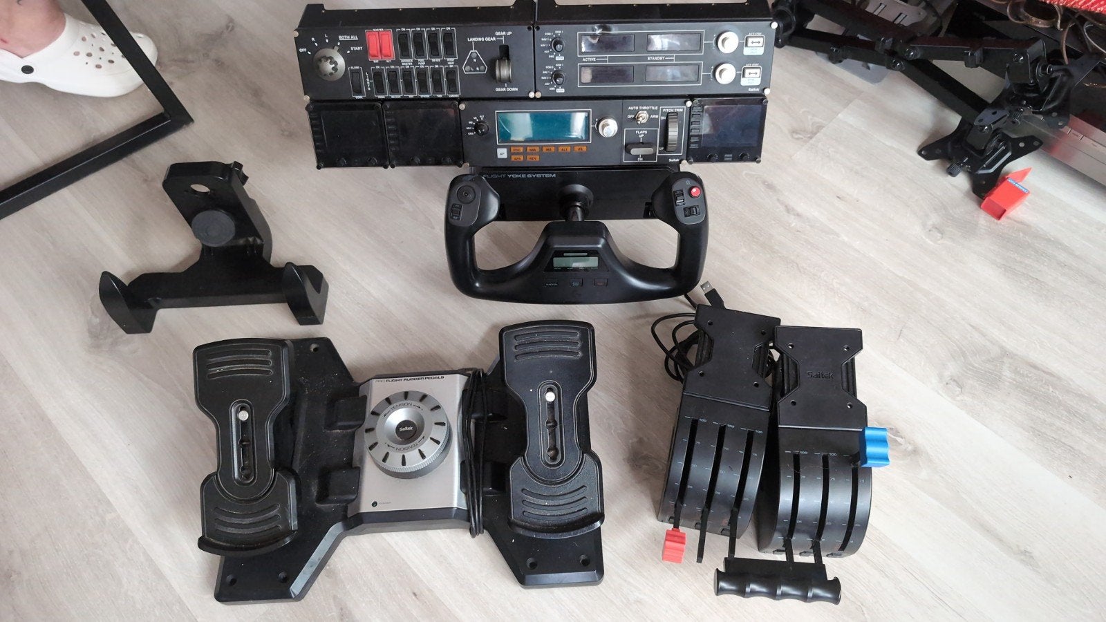 Complete Saitek Flight Simulator Set, Spelcomputers en Games, Games | Overige, Zo goed als nieuw, Simulatie, 1 speler, Vanaf 12 jaar