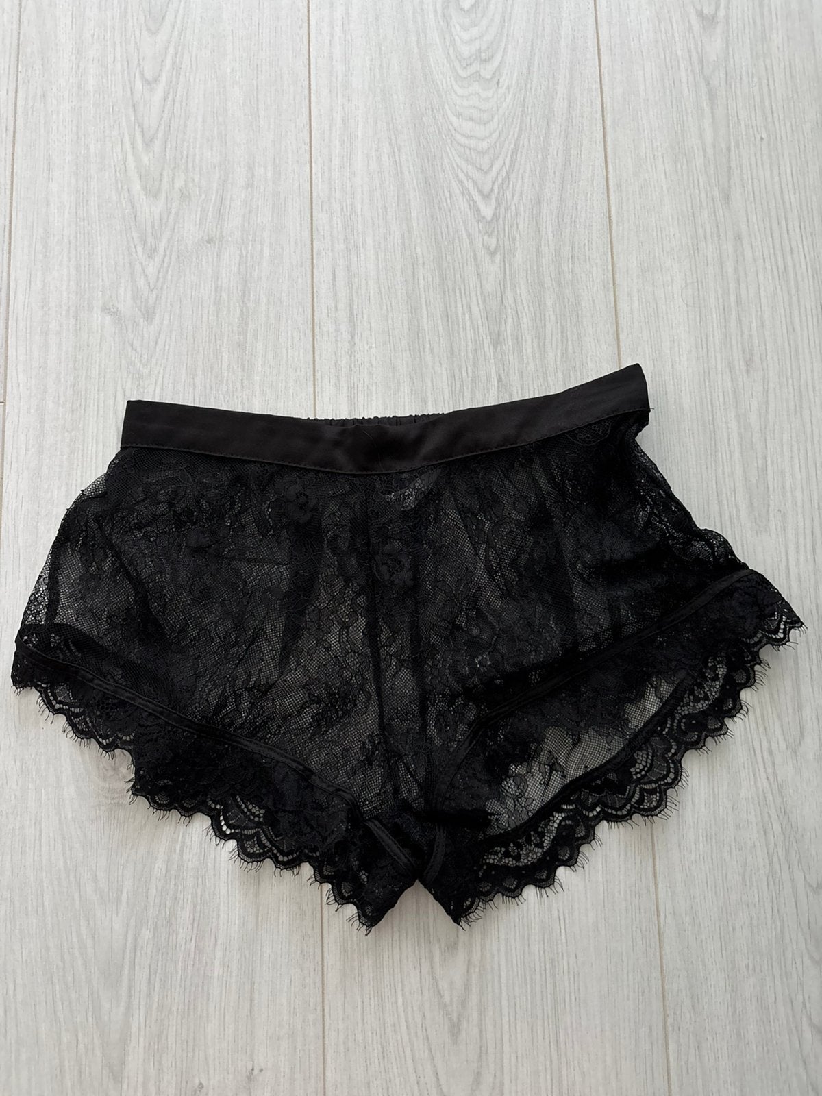 Hunkemöller Doutzen's stories kanten broekje maat S, Kleding | Dames, Ophalen of Verzenden, Zo goed als nieuw, Maat 36 (S)