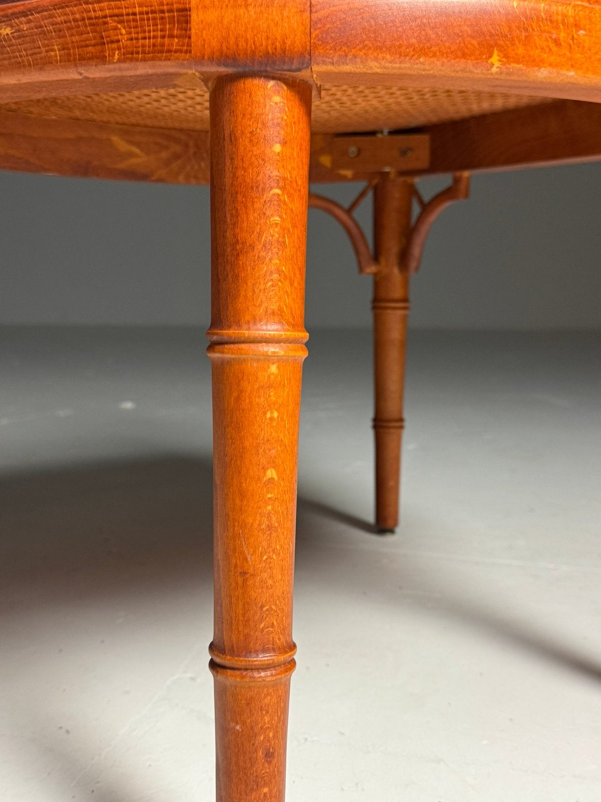 Set van 4 vintage Faux Bamboo stoelen, Bruin, Ophalen of Verzenden, Zo goed als nieuw, Vijf, Zes of meer stoelen