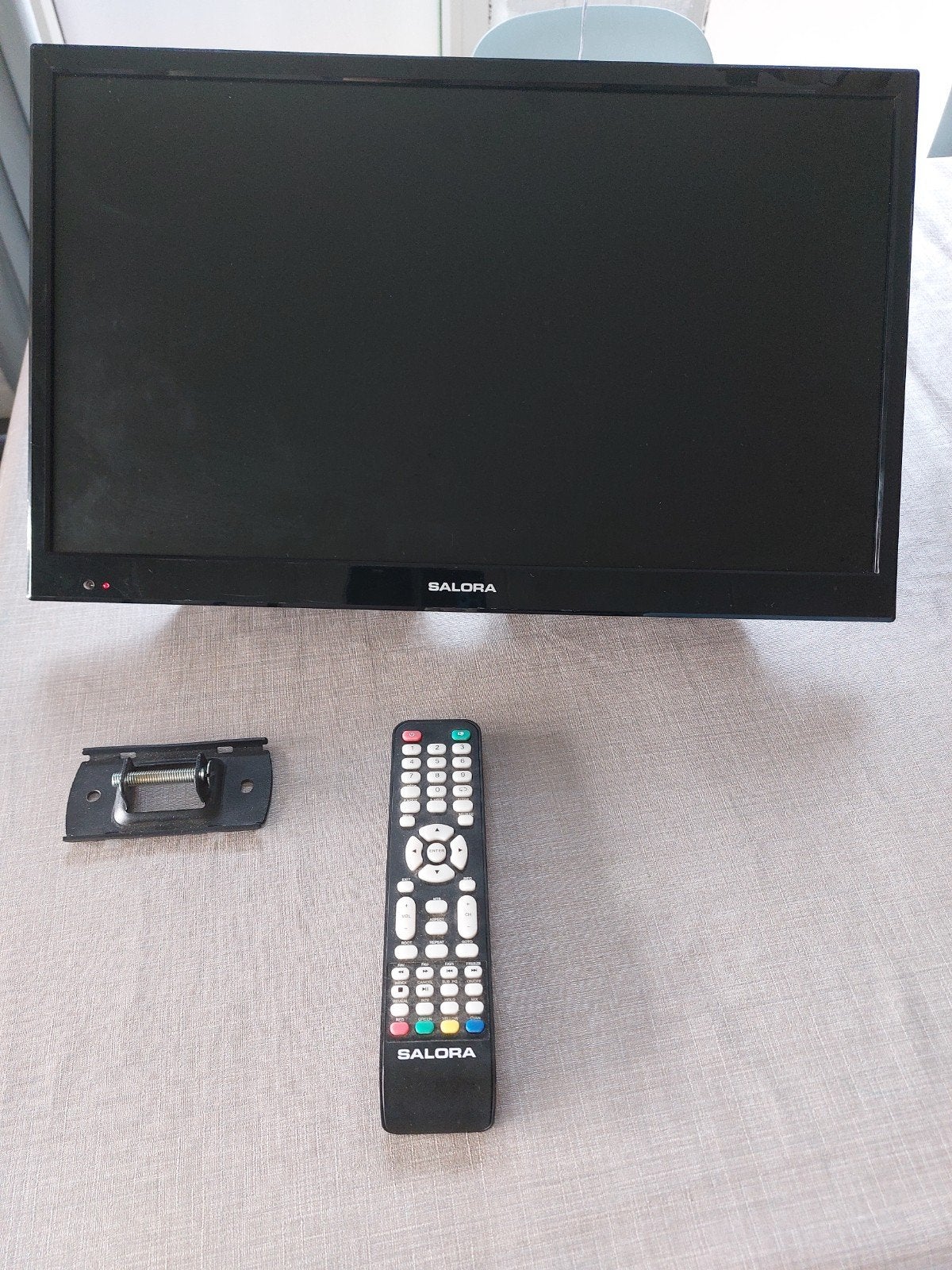 Salora 24 inch tv, ook op 12 volt, Audio, Tv en Foto, 50 Hz, 40 tot 60 cm, Full HD (1080p), Ophalen