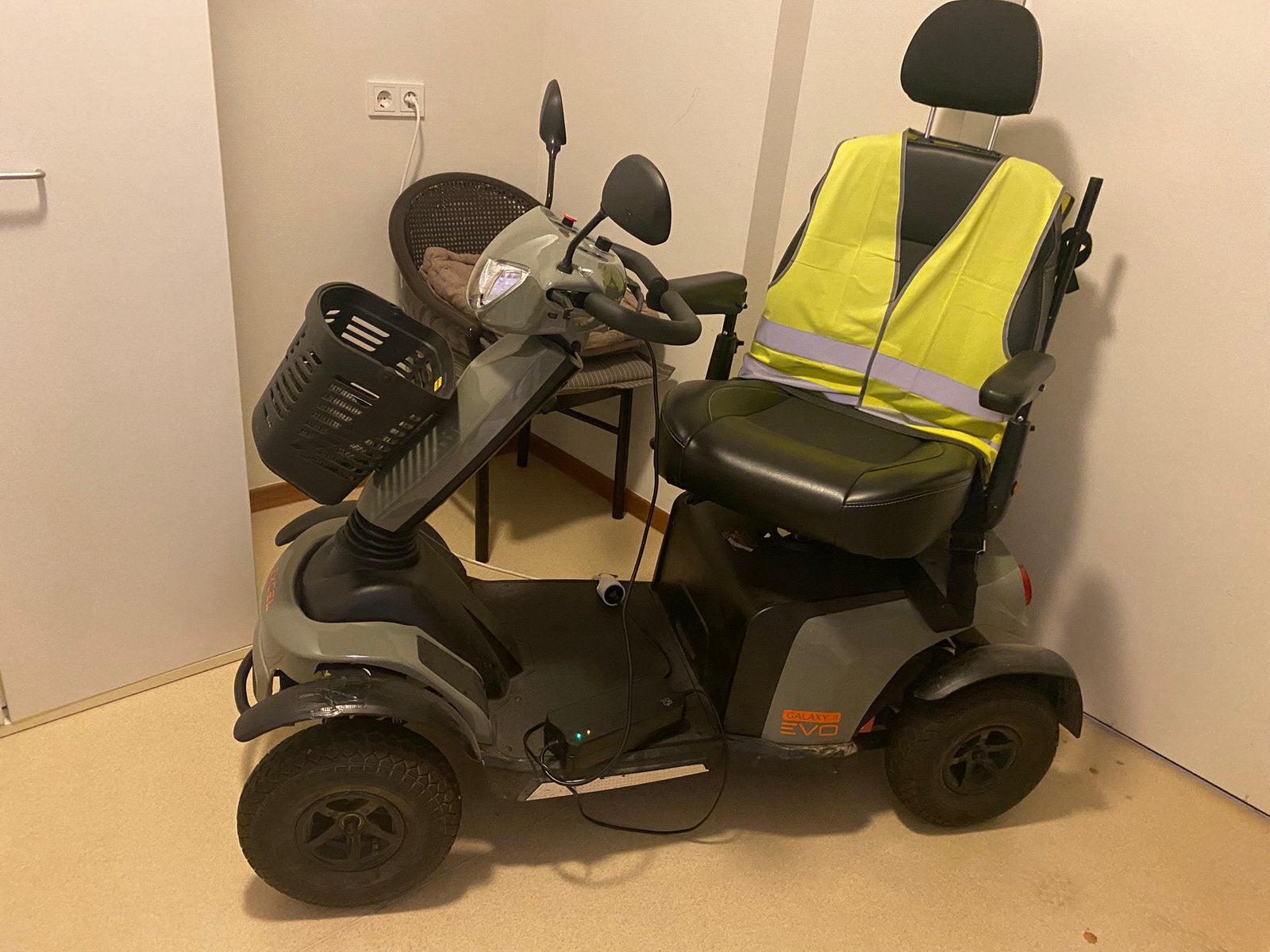 Excel Galaxy EVO 4-wiel scootmobiel – LFP-accu – 1.117 km, Ophalen, Gebruikt, Excel, 16 km/u of meer