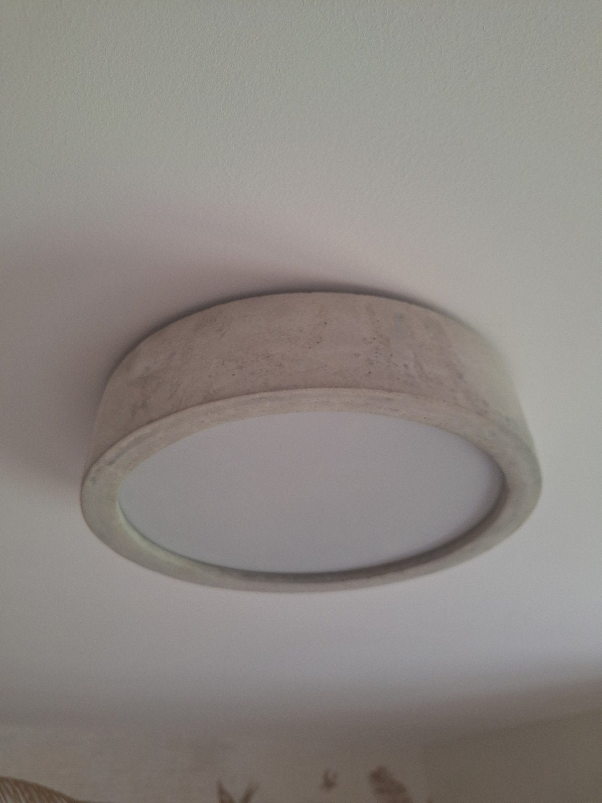 2 Plafonnières met betonrand en melkglas, Ophalen, Gebruikt, Grijs, Glas