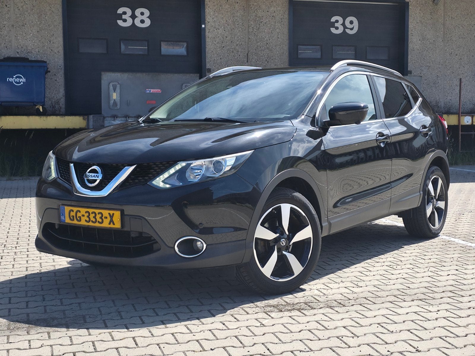 Nissan Qashqai 1.2 Dig-T APK / AIRCO / PANO / 360 / CRUISE, Auto's, Voorwielaandrijving, 4 cilinders, Zwart, Origineel Nederlands