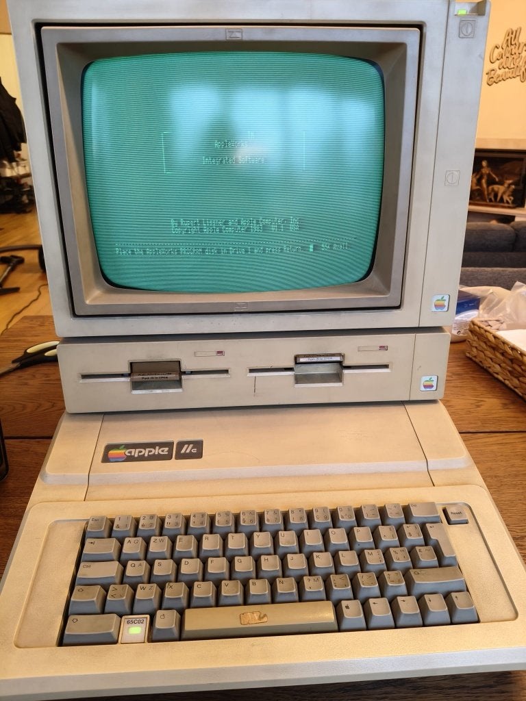 Apple IIe + DuoDisk + monitor + ImageWriter, Ophalen, Apple