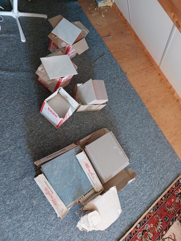 Diverse tegels GRATIS, Ophalen, Zegels, Bonnen of Punten