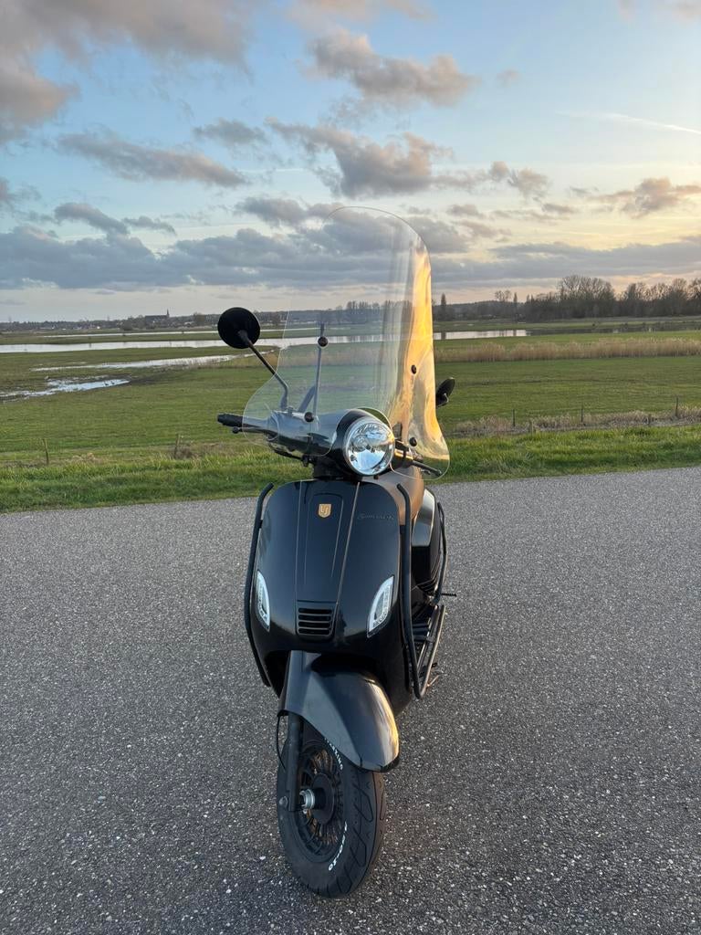 La souris - geel kenteken, Ophalen, Maximaal 45 km/u, Zo goed als nieuw, Benzine