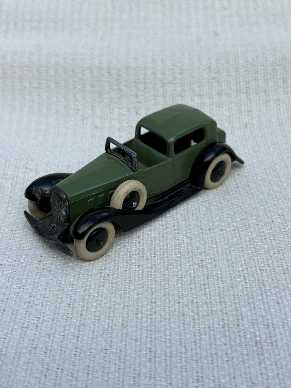 Zeer zeldzame pre-war Dinky Toys 24c Town Sedan – X-frame, Overige merken, Ophalen of Verzenden, Zo goed als nieuw, Bus of Vrachtwagen