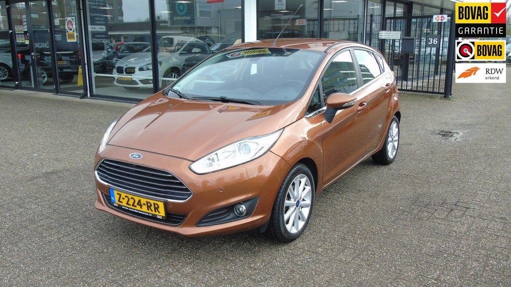 Ford FIESTA 1.0 EcoBoost Titanium, 101 pk, Euro 6, Bruin, Bedrijf