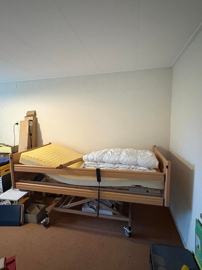 Seniorenbed Hoog/Laag Bed electrisch verstelbaar, Ophalen, Verstelbaar, 90 cm, Eenpersoons