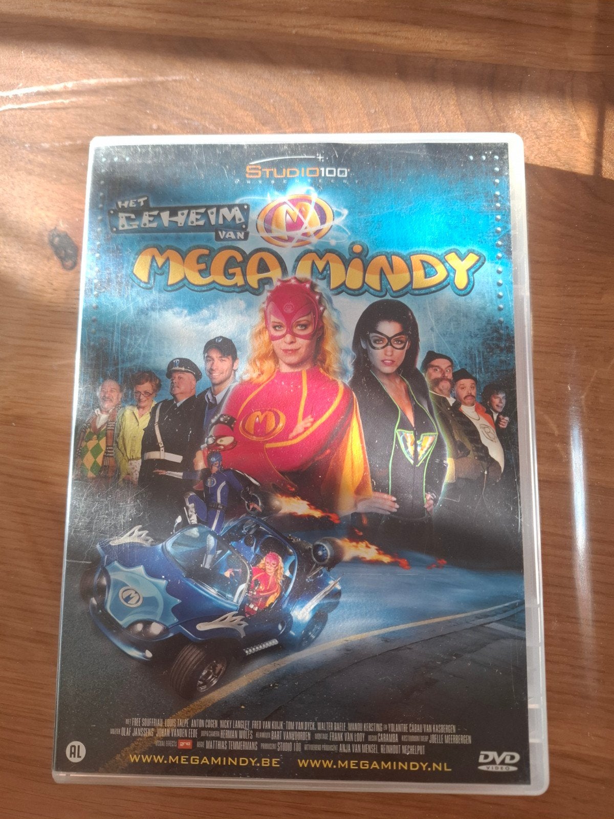 Dvd Mega Mindy met Mega Mindy knuffel, Alle leeftijden, Ophalen of Verzenden, Gebruikt, Nederlands