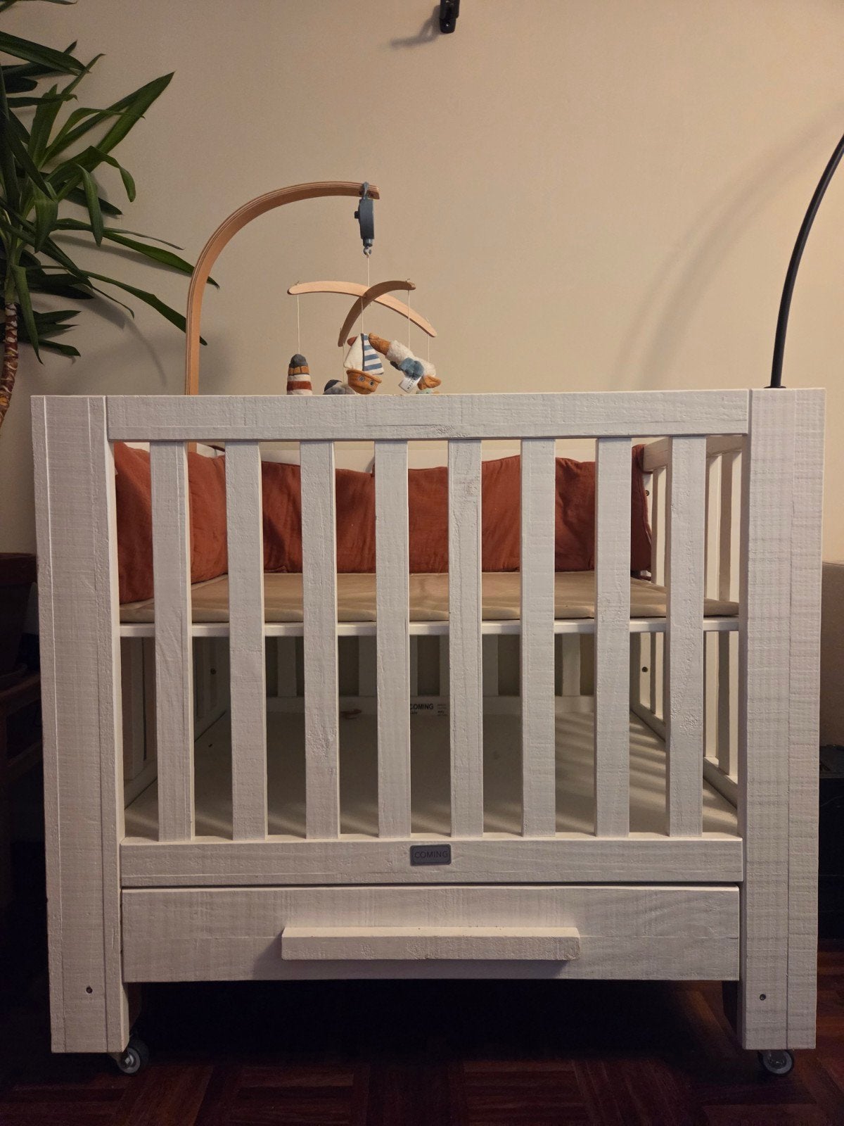 Coming Kids witte box met lade en wieltjes, Kinderen en Baby's, Boxen, Ophalen, Gebruikt, Wieltjes