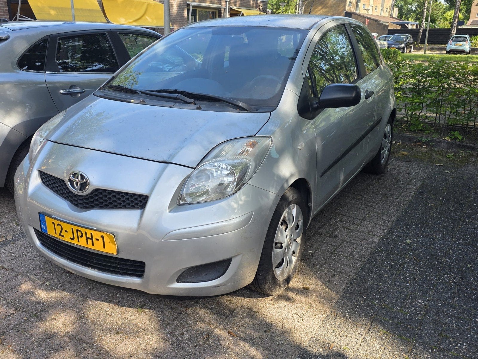 Toyota Yaris 1.3 16V Vvt-i 3DR 2009 Grijs, Voorwielaandrijving, 40 €/maand, 4 cilinders, 100 pk