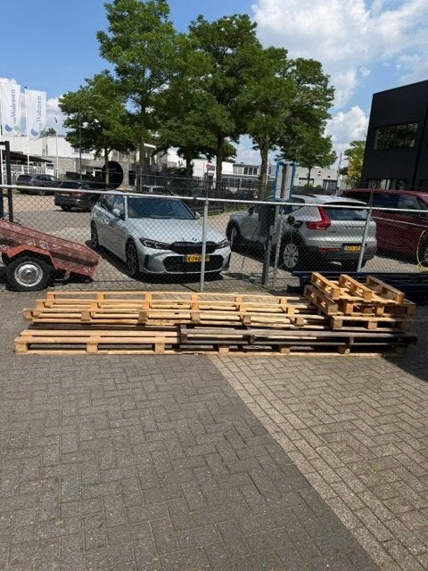 Gratis afhalen pallets, Ophalen, 200 tot 250 cm, 50 mm of meer, Overige houtsoorten