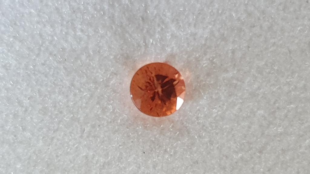 Saffier oranje rond facet 3,3 mm (Koningsdag aanbieding), Sieraden, Tassen en Uiterlijk, Edelstenen, Uithol Gemstone Investments