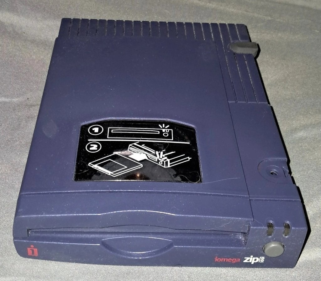Iomega Zip 100 (model: Z100P2) 08-24-1999, Computers en Software, Optische drives, Gebruikt, Extern, Windows, Ophalen of Verzenden