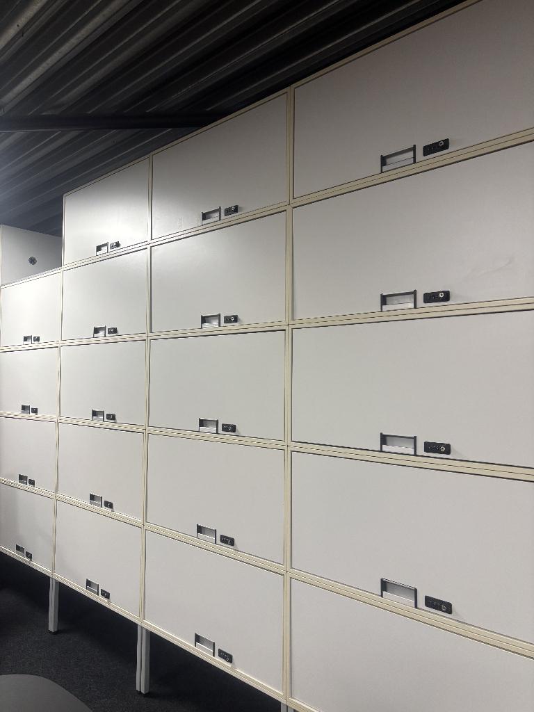 Steelcase Flexbox Locker, Huis en Inrichting, Ophalen, Gebruikt, Design