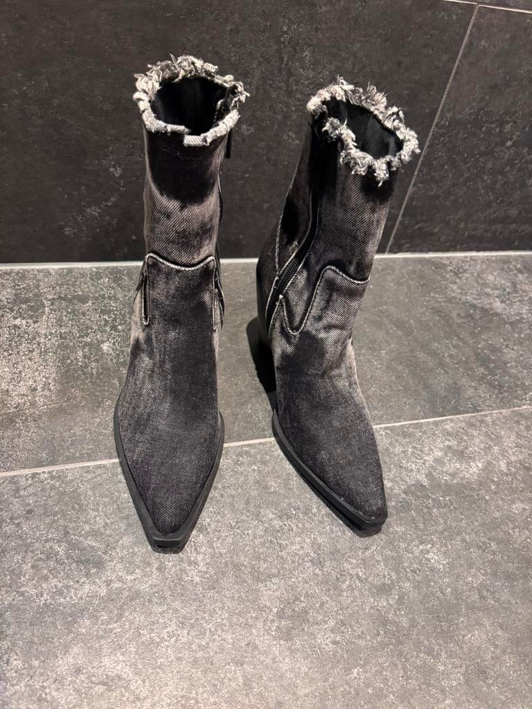 Stradivarius spijker laarsjes maat 37, Mi, Blauw, Lage of Enkellaarzen, Zo goed als nieuw