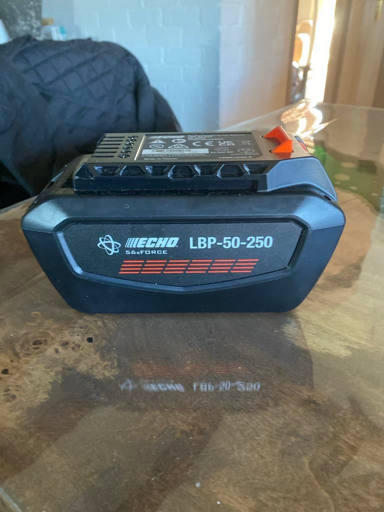 Echo LBP-50-250 Accu 50V 2.5Ah - Zo goed als nieuw, Doe-het-zelf en Verbouw, Gereedschap | Overige machines, Nieuw, Ophalen
