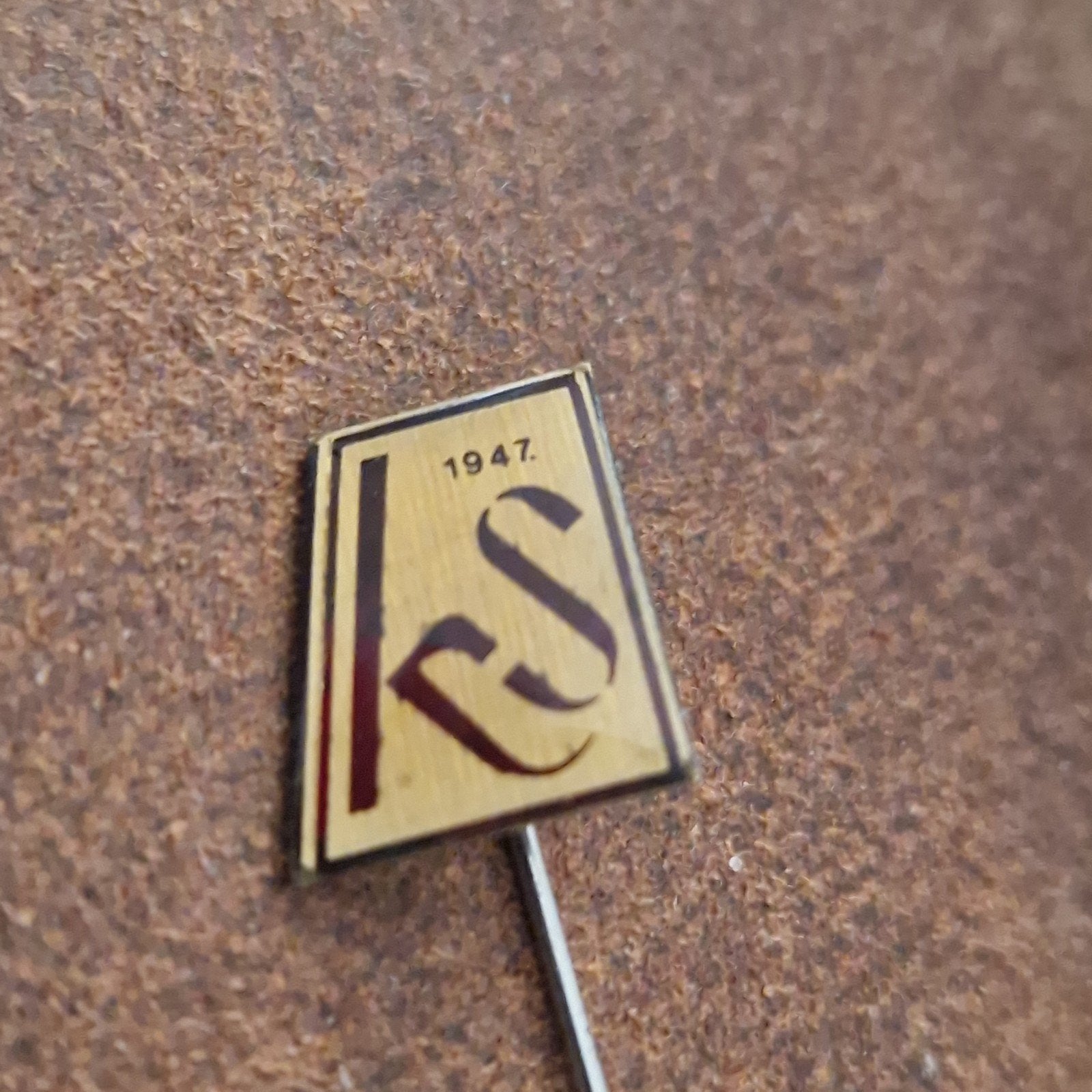 Speldje ics, Verzamelen, Speldjes, Pins en Buttons, Ophalen of Verzenden, Zo goed als nieuw, Merk
