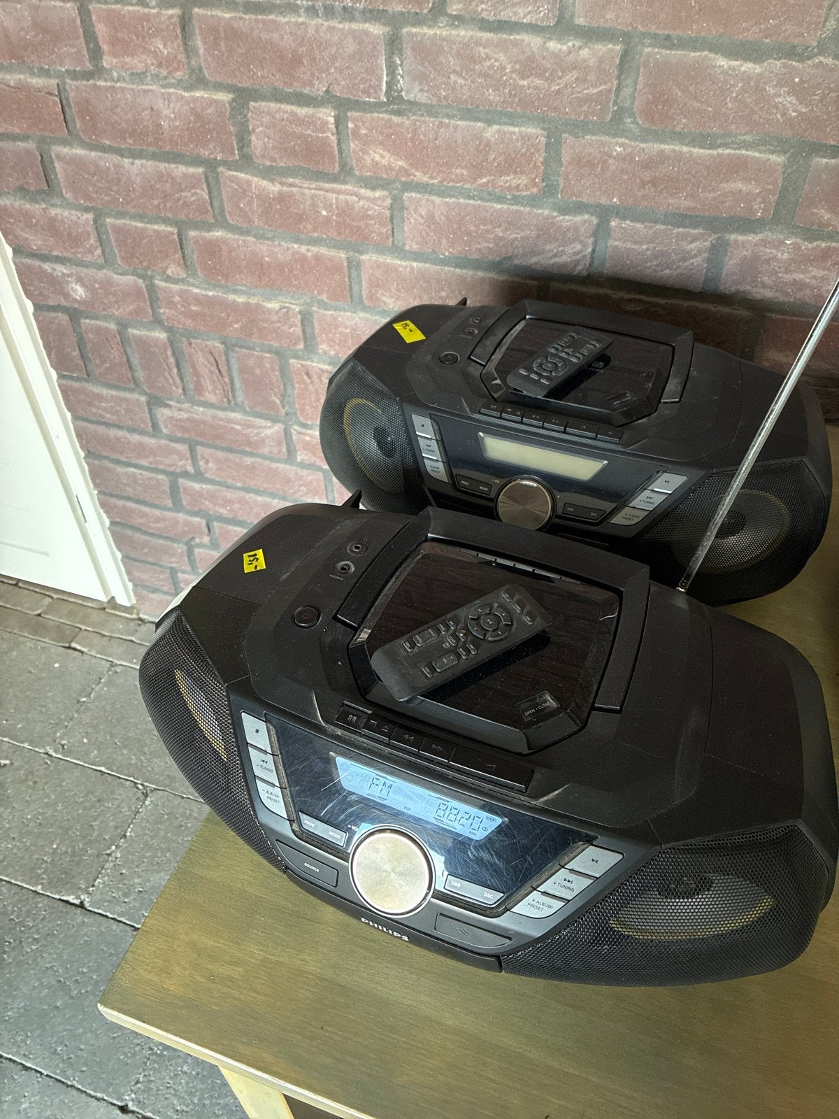 Philips Boombox met CD-speler en Radio - 2 stuks, Philips, Gebruikt, Draagbaar, Ophalen of Verzenden