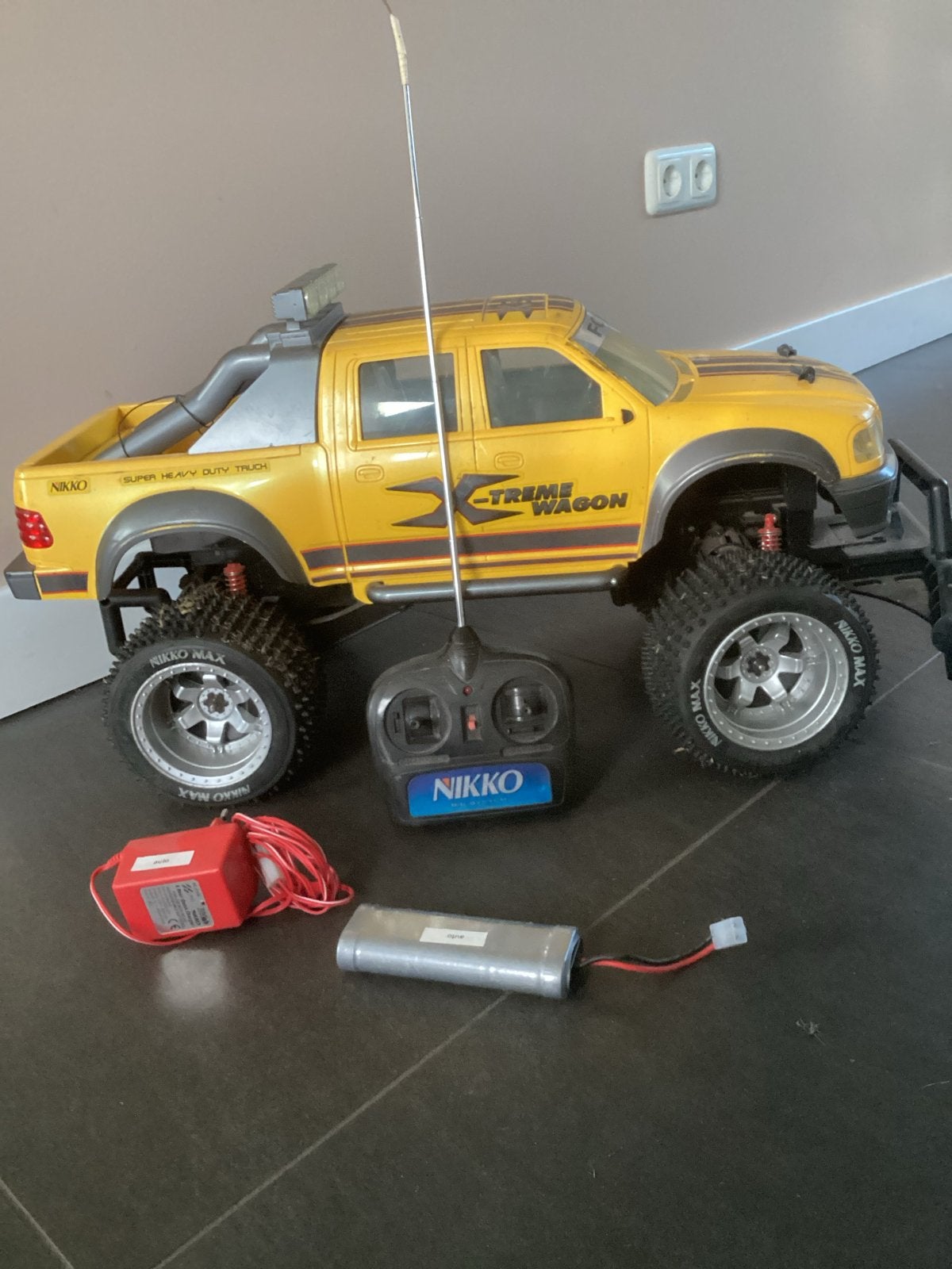 Nikko X-Treme Wagon RC Auto - Geel, Elektro, Gebruikt, Auto offroad, Ophalen of Verzenden
