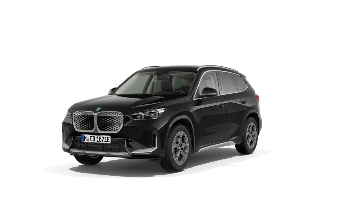 BMW iX1 eDrive20 Pure Edition (bj 2026, automaat), Zwart, Zwart, Leder, Nieuw