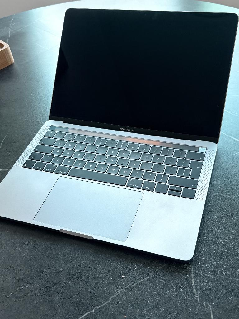 MacBook Pro 13" 2019 — Intel Core i5 | 8GB RAM | 256GB SSD, Computers en Software, Apple Macbooks, Zo goed als nieuw, MacBook Pro