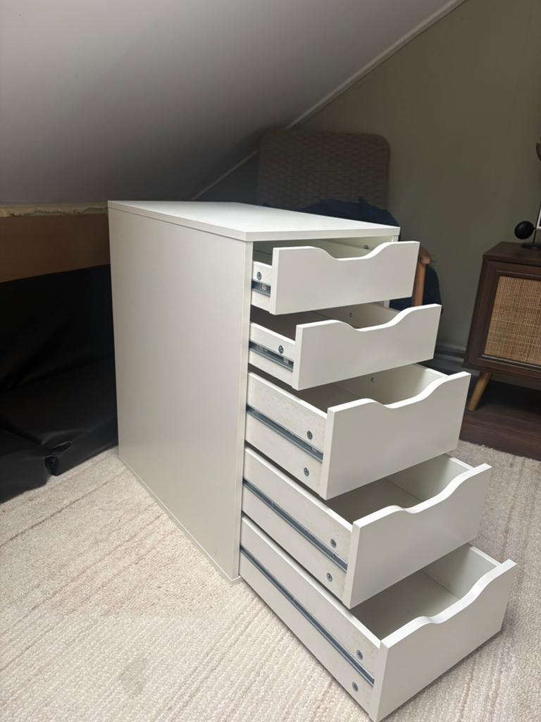 IKEA alex ladeblok met latjes, 5 laden of meer, Ophalen of Verzenden, Zo goed als nieuw, Minder dan 100 cm