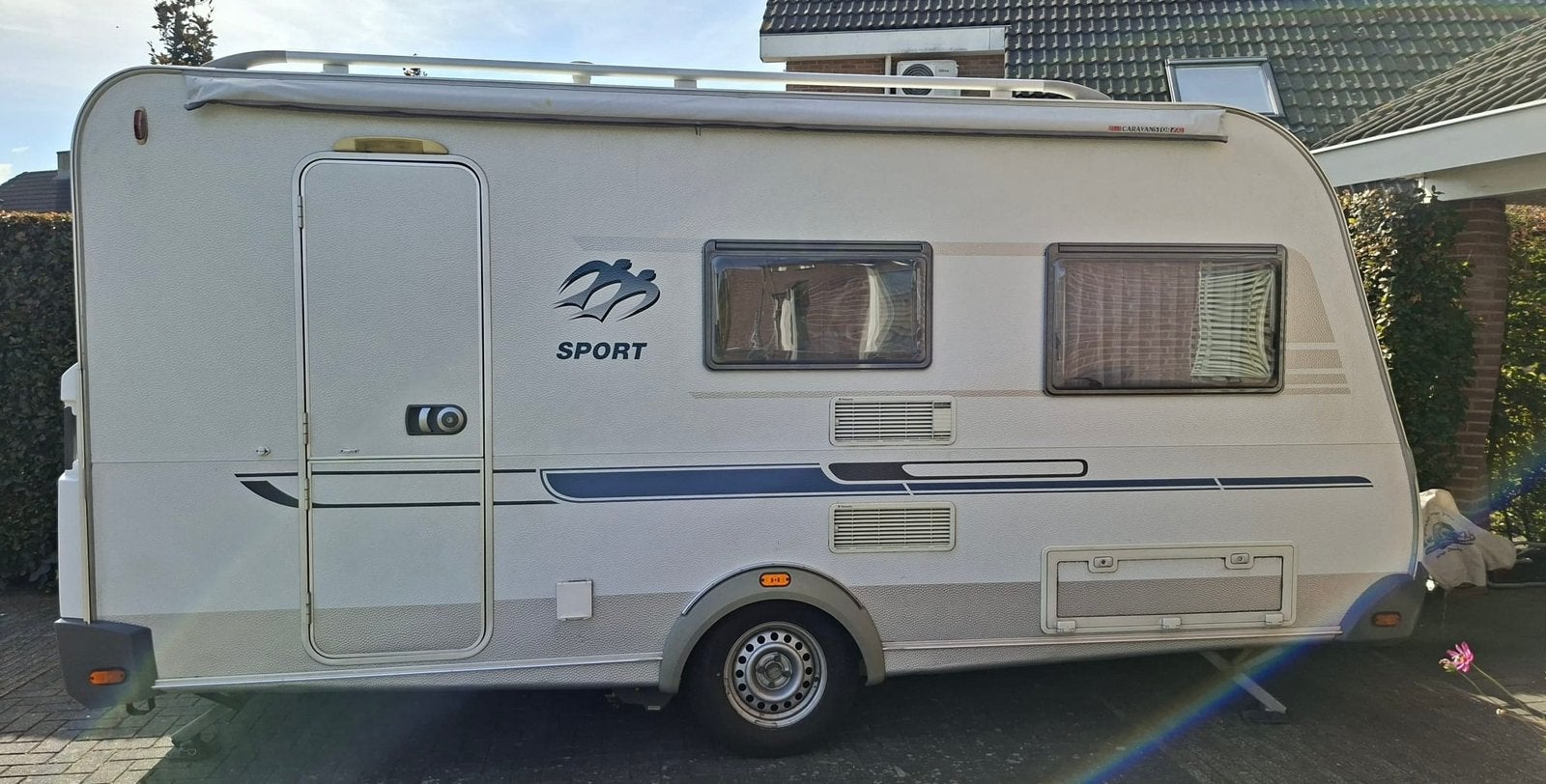 Knaus Sport 420QD met mover, Vast bed, Treinzit, 750 - 1000 kg, Particulier