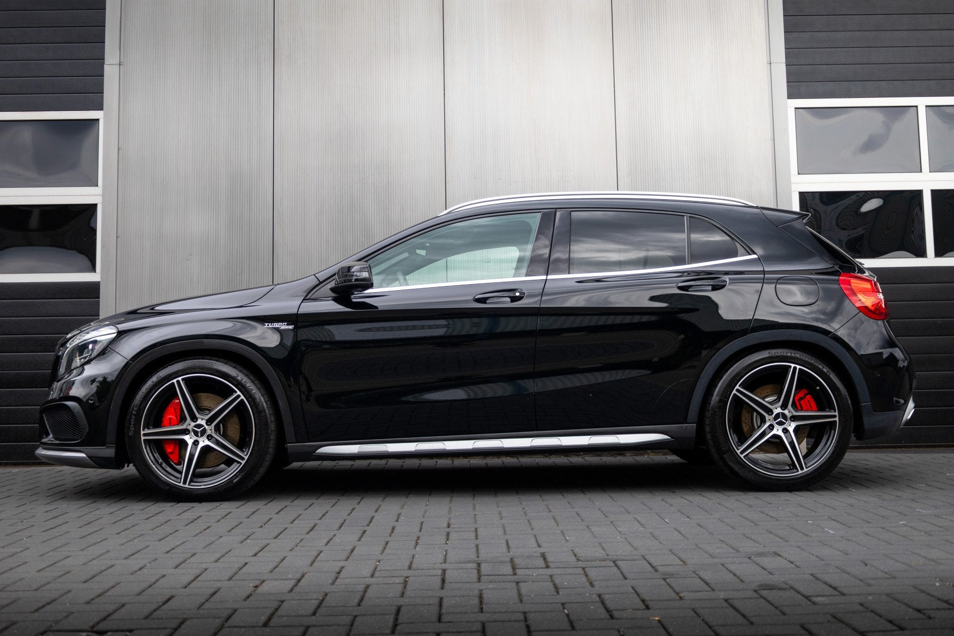 Mercedes-Benz GLA 45 AMG 361 pk 4MATIC AMG-Sportpakket / Xen, Auto's, Mercedes-Benz, Gebruikt, 4 cilinders, Zwart, Automatische klimaatregeling