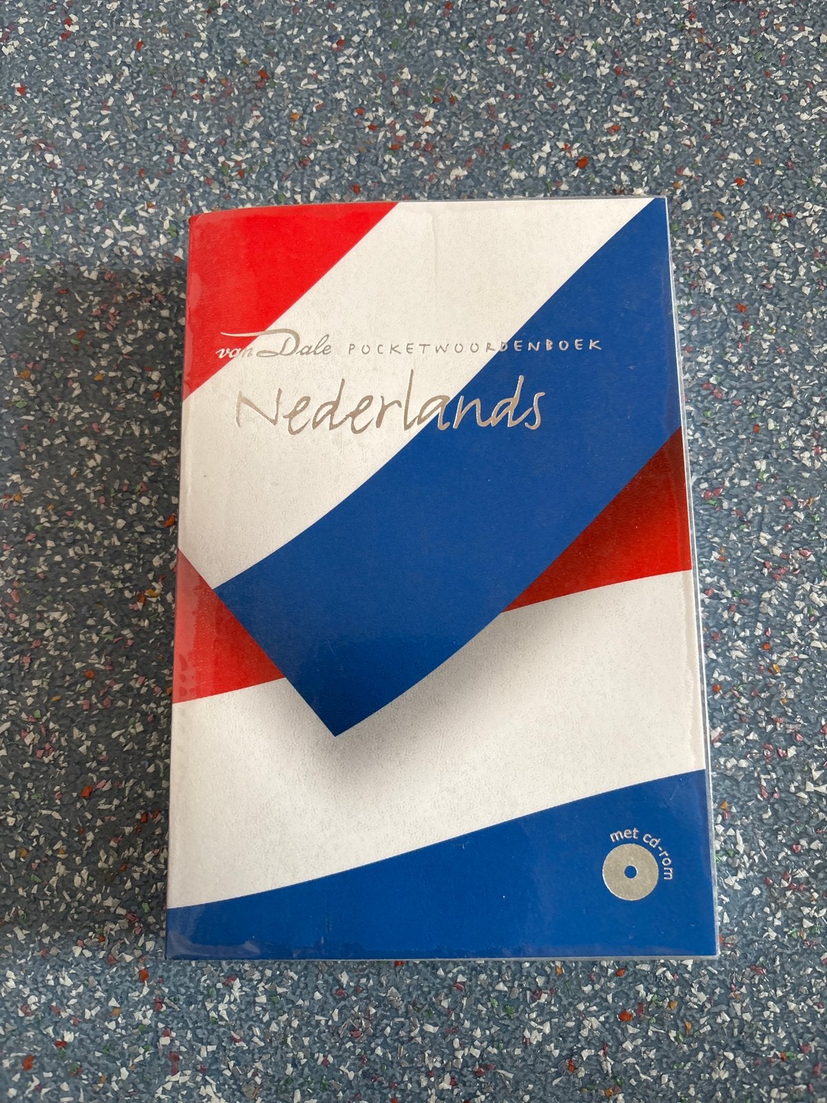 Van Dale Pocketwoordenboek Nederlands met cd-rom, Ophalen of Verzenden, Zo goed als nieuw, Van Dale, Nederlands