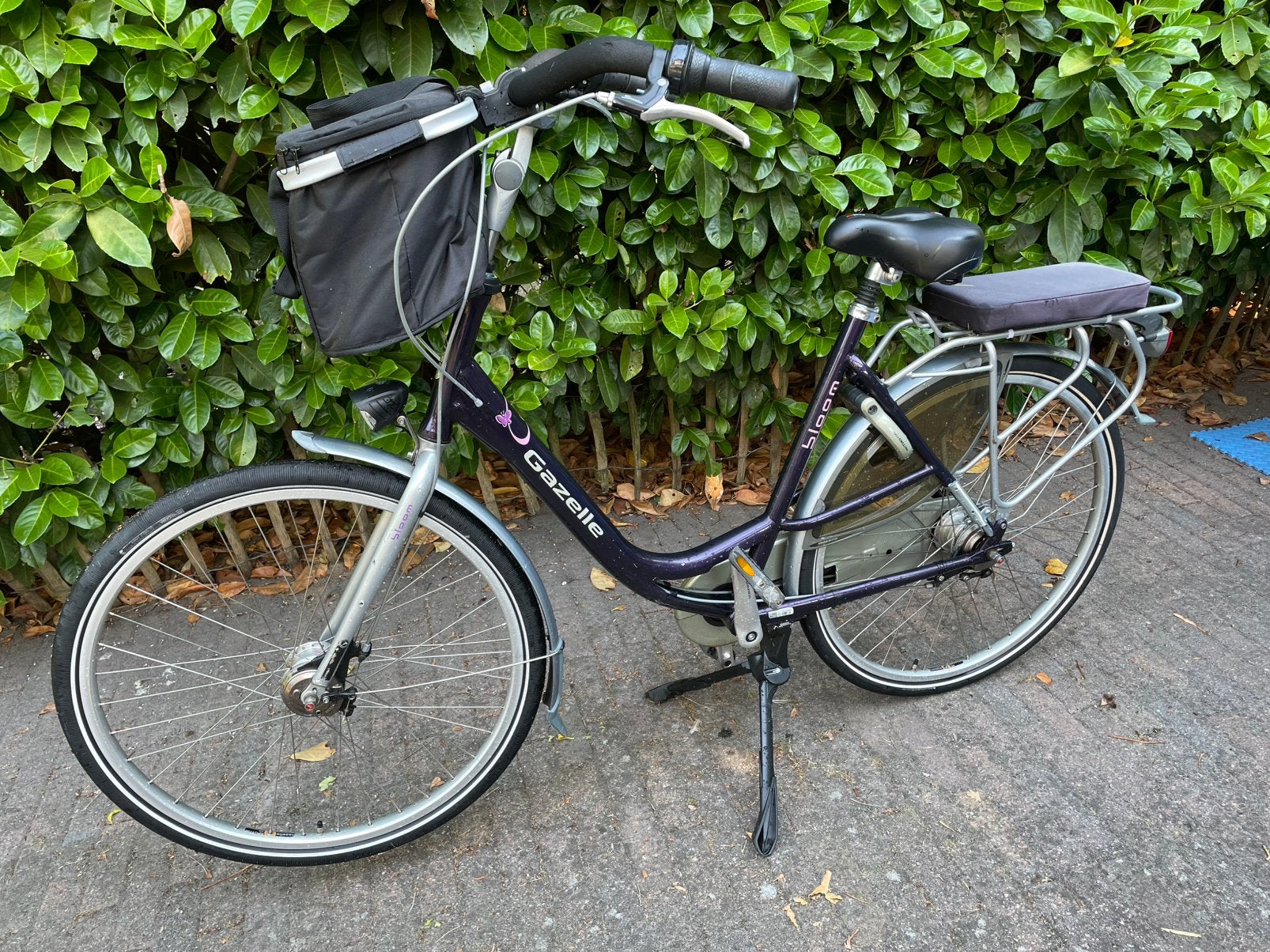 Goede moederfiets Gazelle, Fietsen en Brommers, Ophalen, Zo goed als nieuw, Gazelle, Dubbele standaard