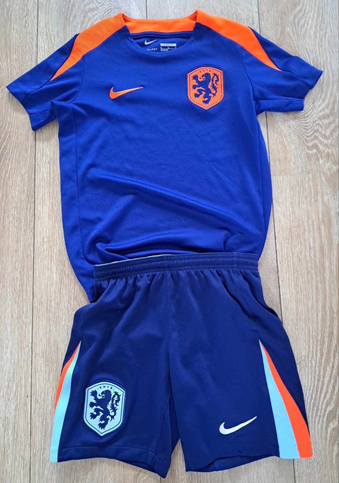 Nike Oranje tenue (shirt + broekje) maat M (137-147 cm), Maat M, Ophalen of Verzenden, Gebruikt, Set