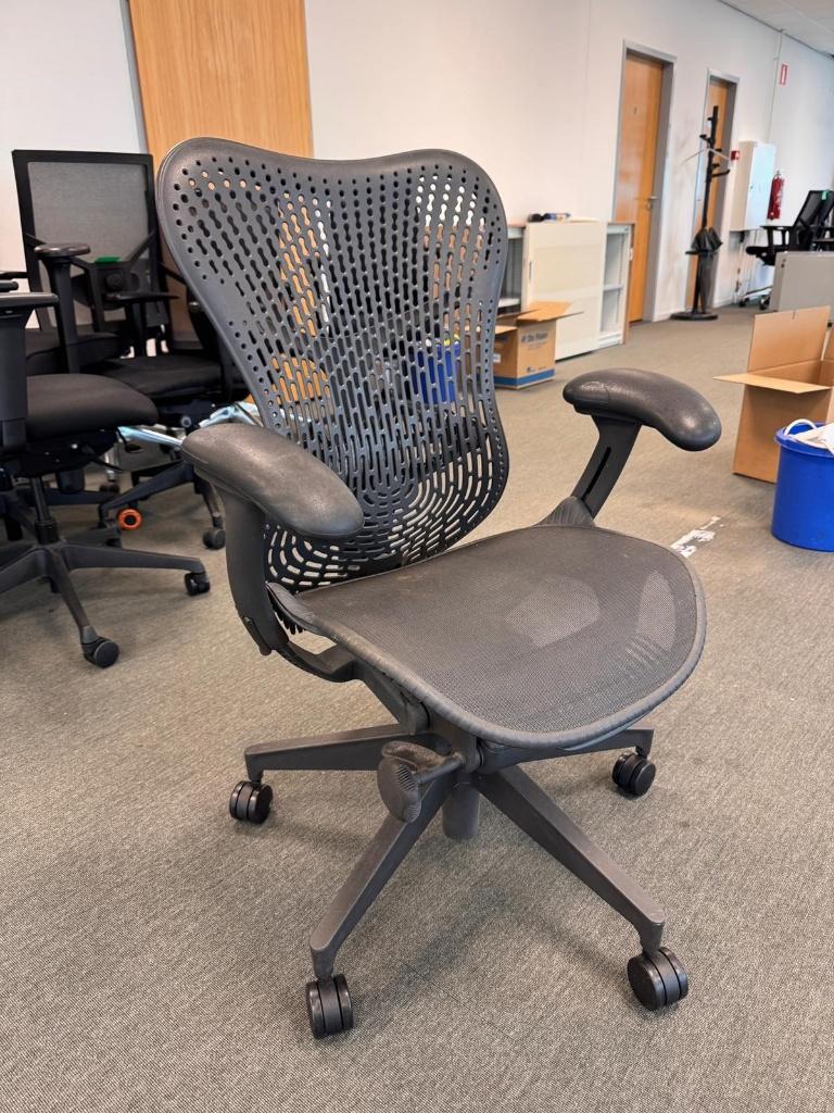 Bureaustoel Herman Miller Mirra, Ophalen of Verzenden, Gebruikt, Zwart