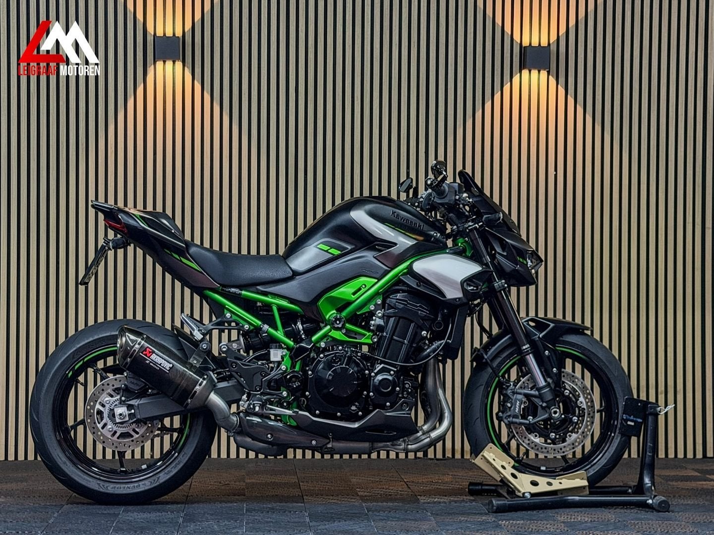 KAWASAKI Z900 PERFORMANCE - Quickshifter - Akrapovic, 4 cilinders, 948 cc, Bedrijf, Onbekend