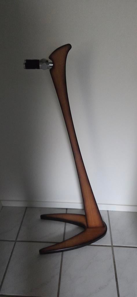Gitaarstandaard (2), Ophalen