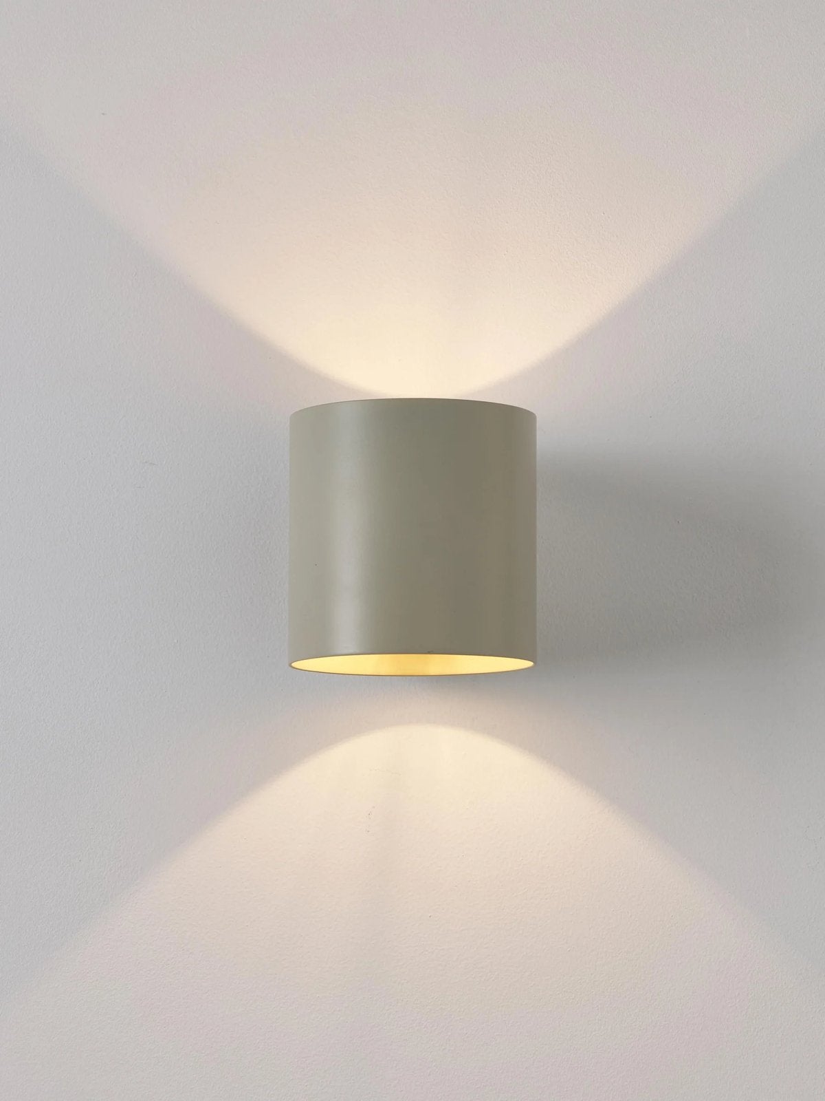 Nieuw | Westwing wandlampen | beige | Roda | up down, Ophalen of Verzenden, Zo goed als nieuw