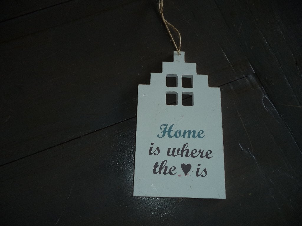 g43 - houten hanger Home is where the heart is, Ophalen of Verzenden, Gebruikt