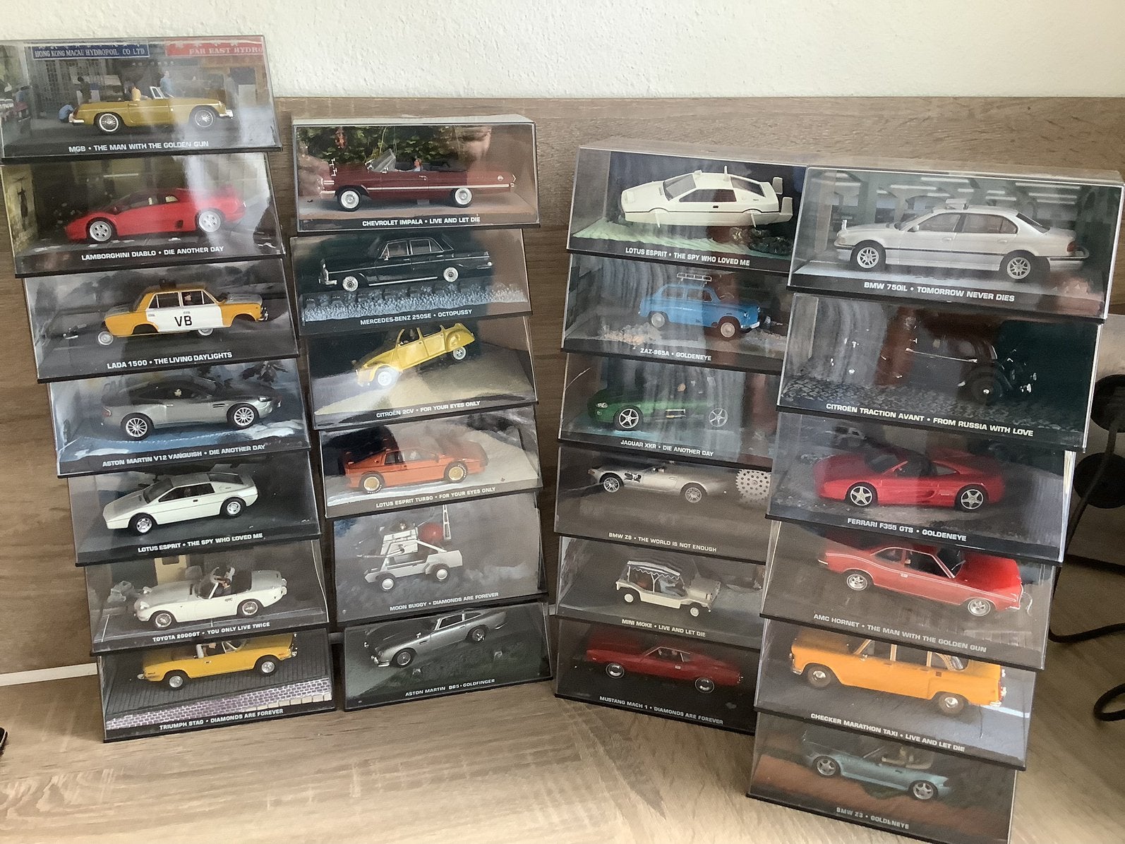 James bond modellen, Ophalen of Verzenden, Zo goed als nieuw, Auto, Overige merken