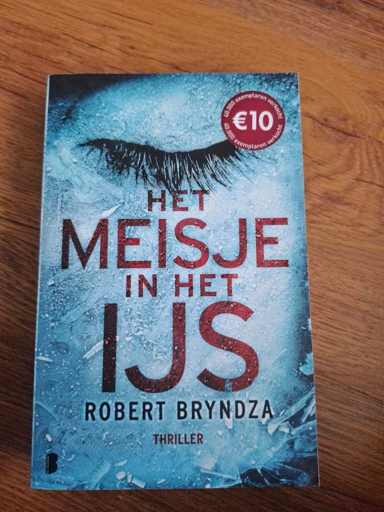 Het Meisje in het IJs - Robert Bryndza (Thriller), Boeken, Thrillers, Zo goed als nieuw, Europa overig, Ophalen of Verzenden