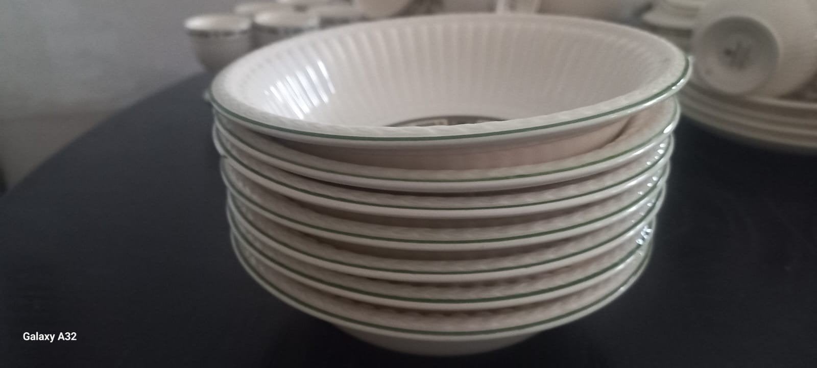 TE KOOP WEDGWOOD SERVIES, Ophalen of Verzenden, Zo goed als nieuw, Porselein