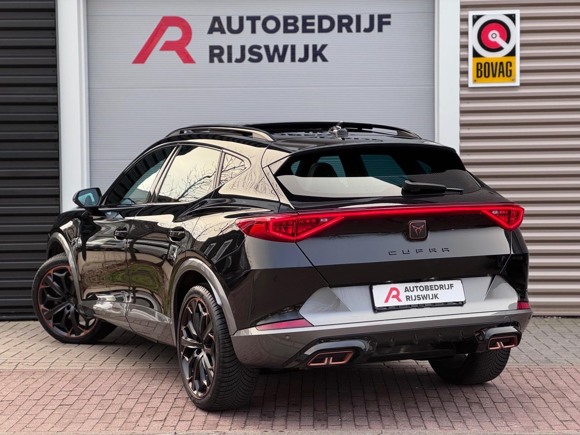 Cupra Formentor 1.4 e-Hybrid VZ Performance Pano/Memory/360, Auto's, Gebruikt, Euro 6, 4 cilinders, Zwart