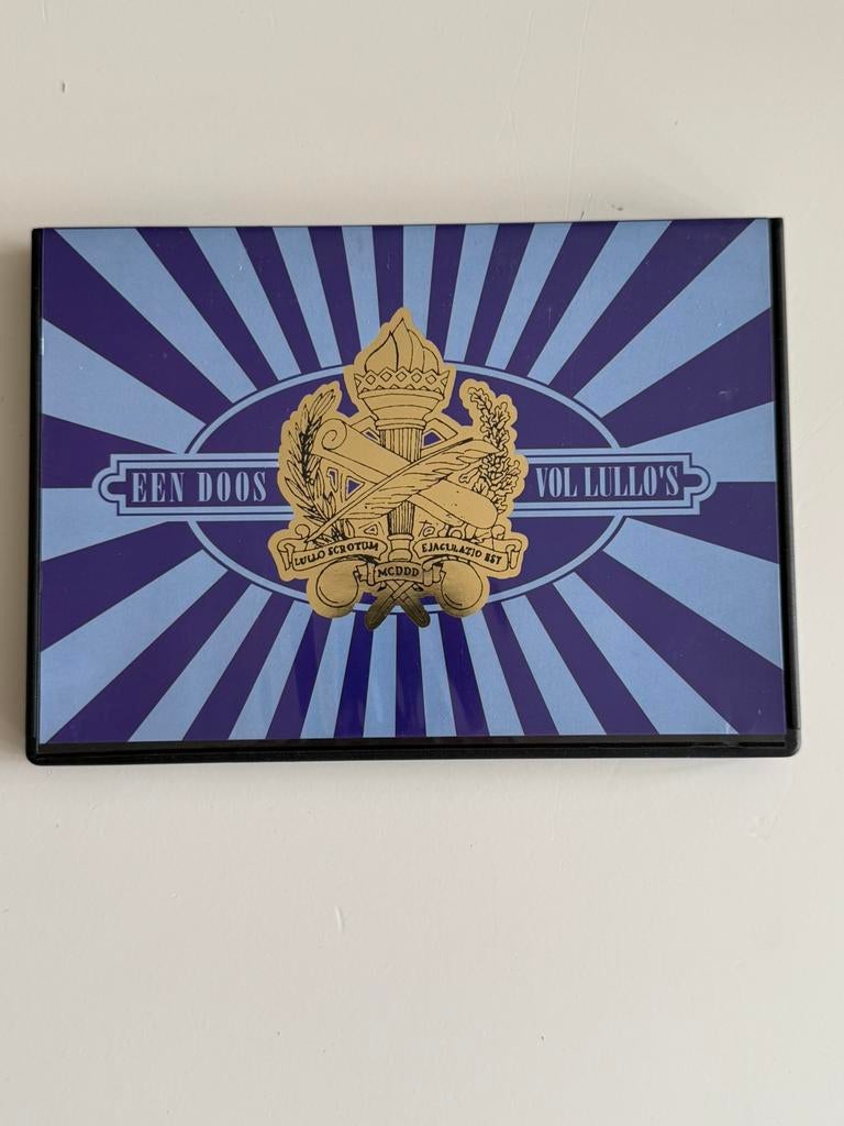 Jisket DVD ‘een doos vol lullo’s’, Alle leeftijden, Ophalen of Verzenden, Zo goed als nieuw, Stand-up of Theatershow